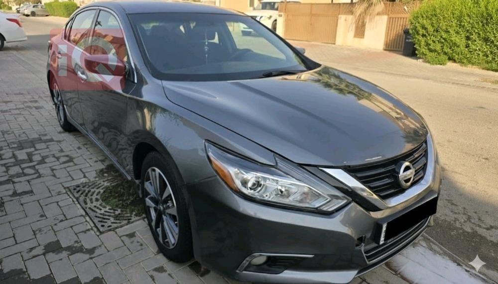 نيسان ألتيما